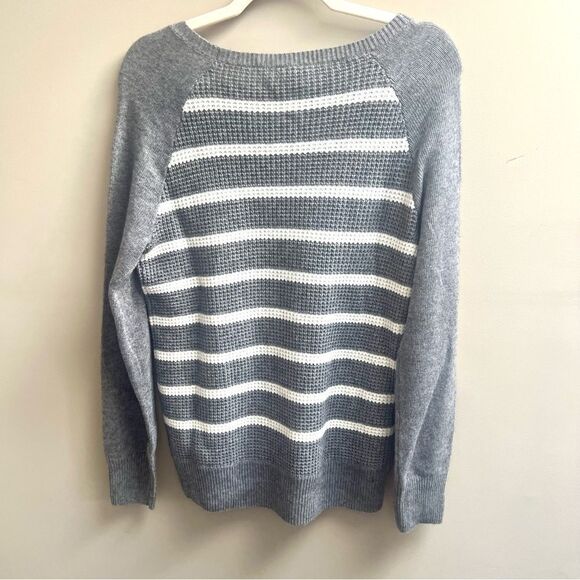 J Crew Marino wool waffle weave knit sweater Sz M - Picture 3 of 6